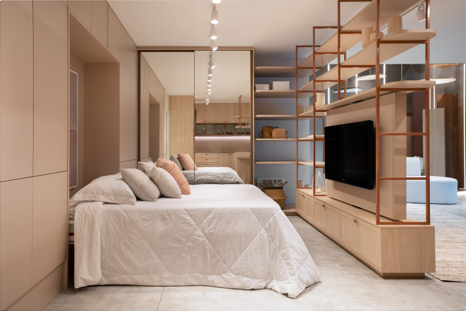 Quarto planejado com armário espelhado — Italínea By Estilo
